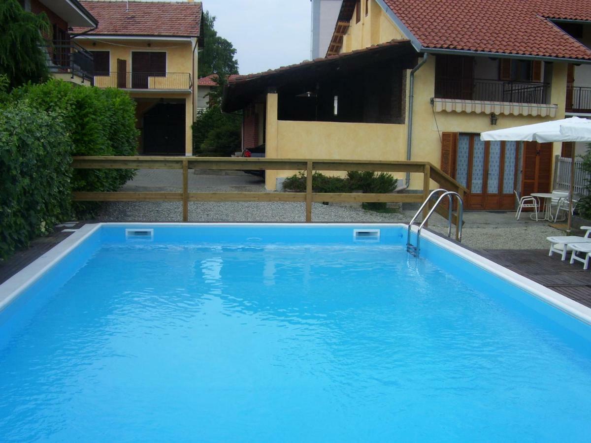 La Cascina Bed & Breakfast Aglie ภายนอก รูปภาพ