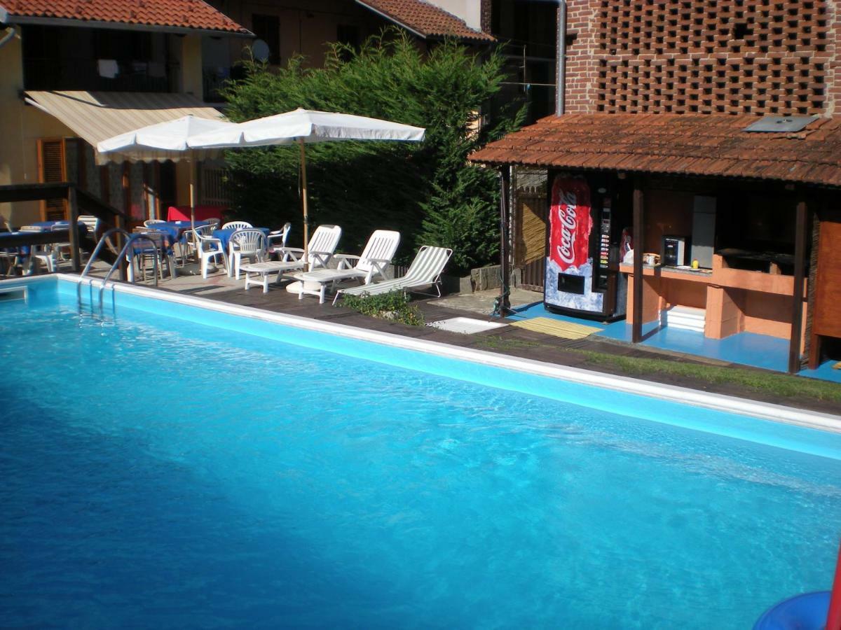 La Cascina Bed & Breakfast Aglie ภายนอก รูปภาพ