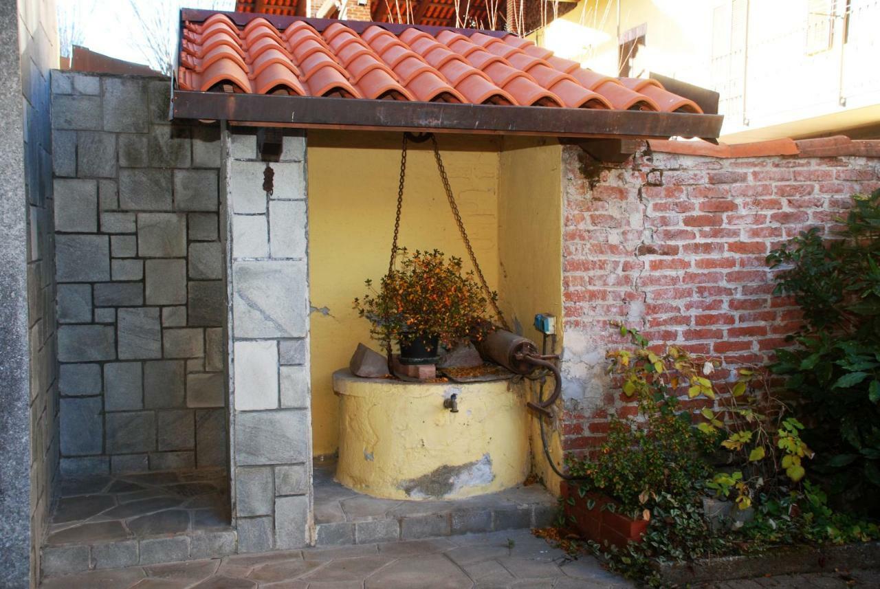 La Cascina Bed & Breakfast Aglie ภายนอก รูปภาพ