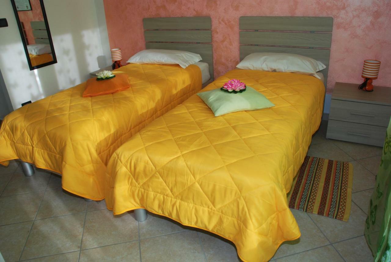 La Cascina Bed & Breakfast Aglie ภายนอก รูปภาพ