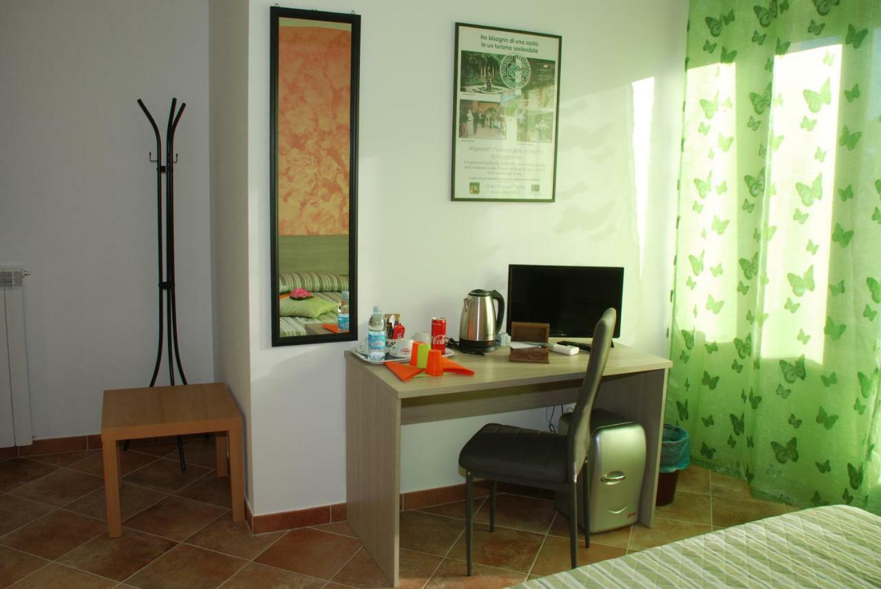 La Cascina Bed & Breakfast Aglie ภายนอก รูปภาพ