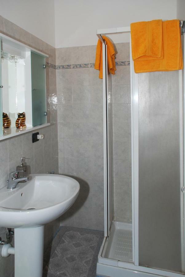 La Cascina Bed & Breakfast Aglie ภายนอก รูปภาพ